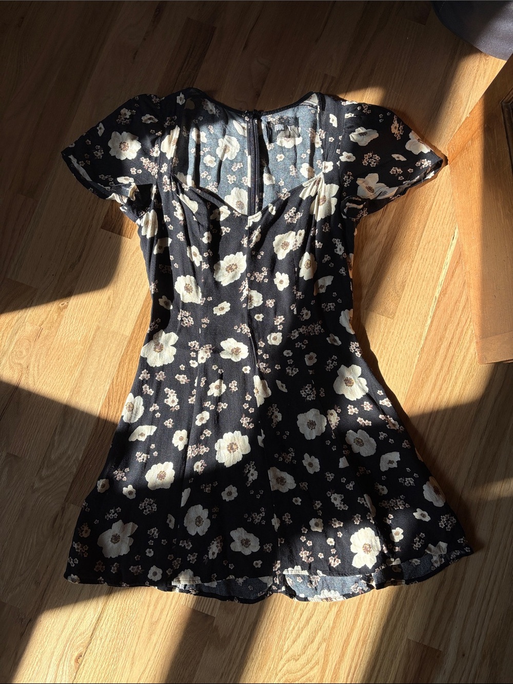 Reformation printed dress fits like size 6